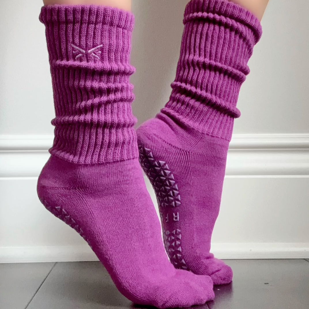 Plum Scrunch Grip Sock