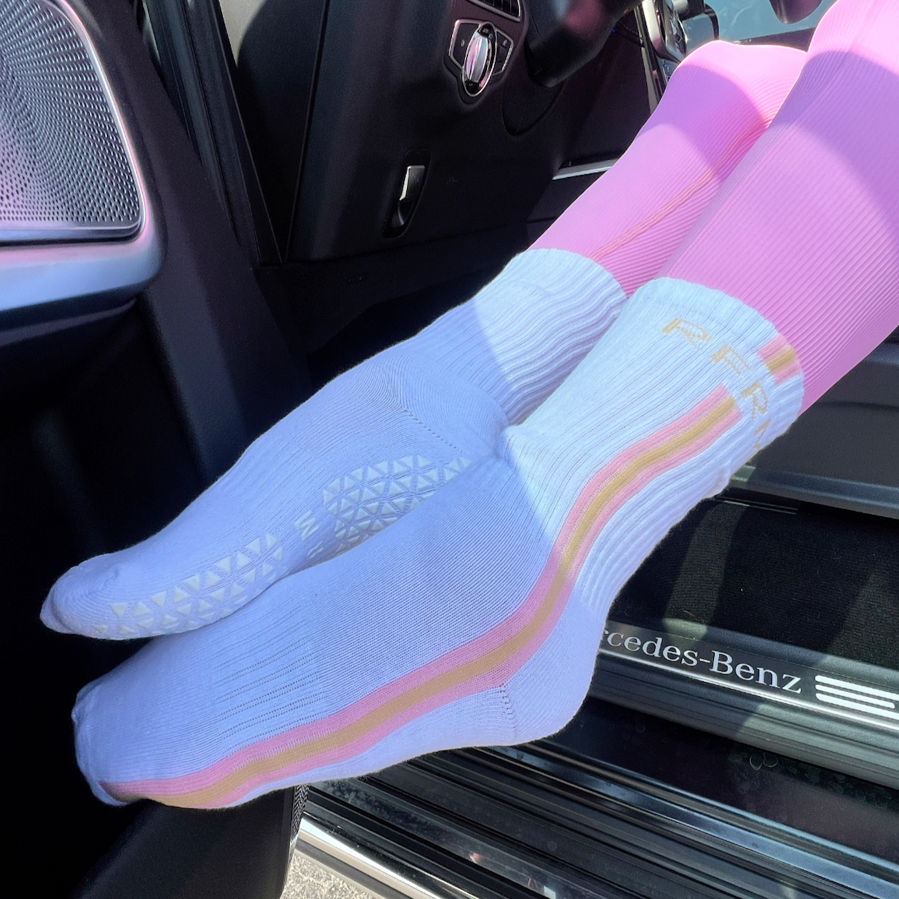 Retro Crew Grip Socks