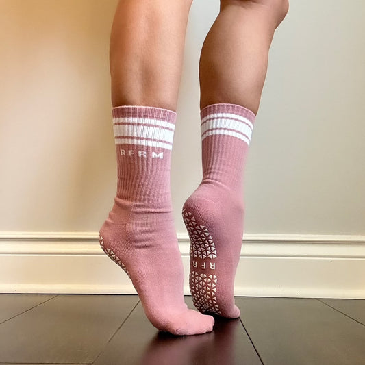 Mauve Throw Back Grip Sock