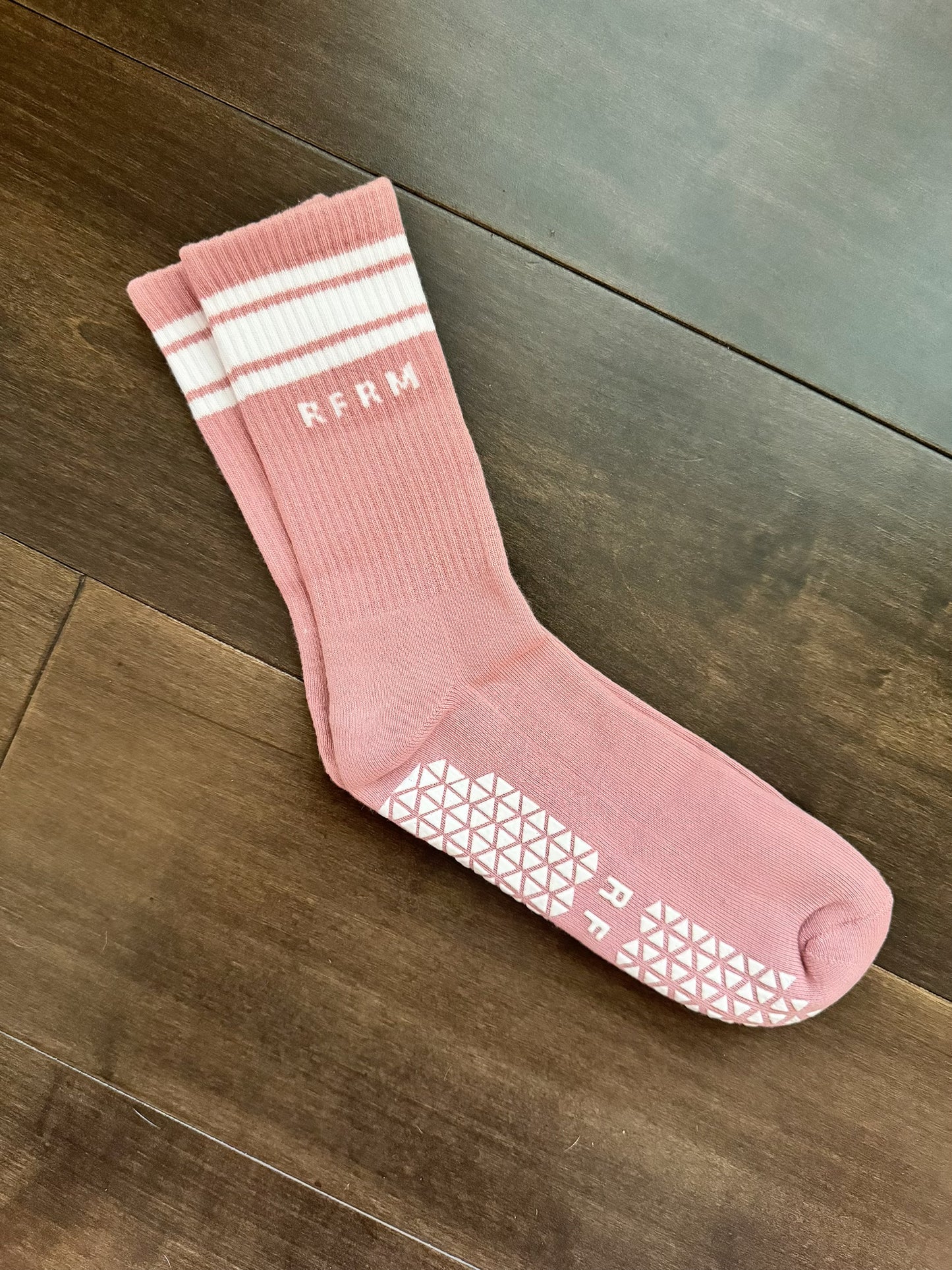 Mauve Throw Back Grip Sock